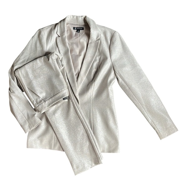 I.N.C Womens Silver Foil Crepe Blazer and Cropped Pant suit - Picture 14 of 16